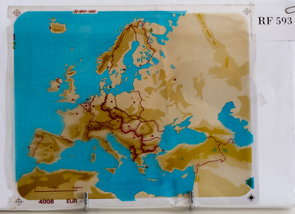 (RF 593) Transparências de Geografia REF.:IVAC/4008 – Europa