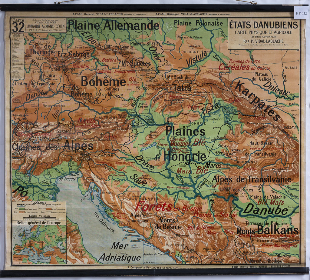 (RF 052) États Danubiens Carte Physique et Agricole