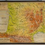 (RF 266) Bassin D´Aquitane Massif Central-Pyrénées Carte Physique