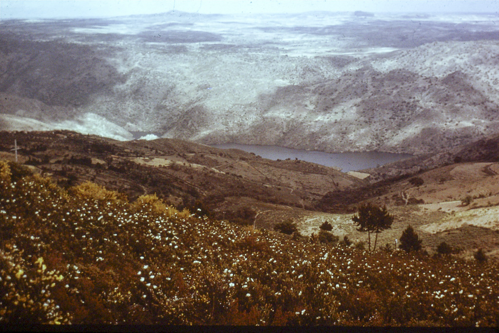 100. Douro entalhe do rio Douro