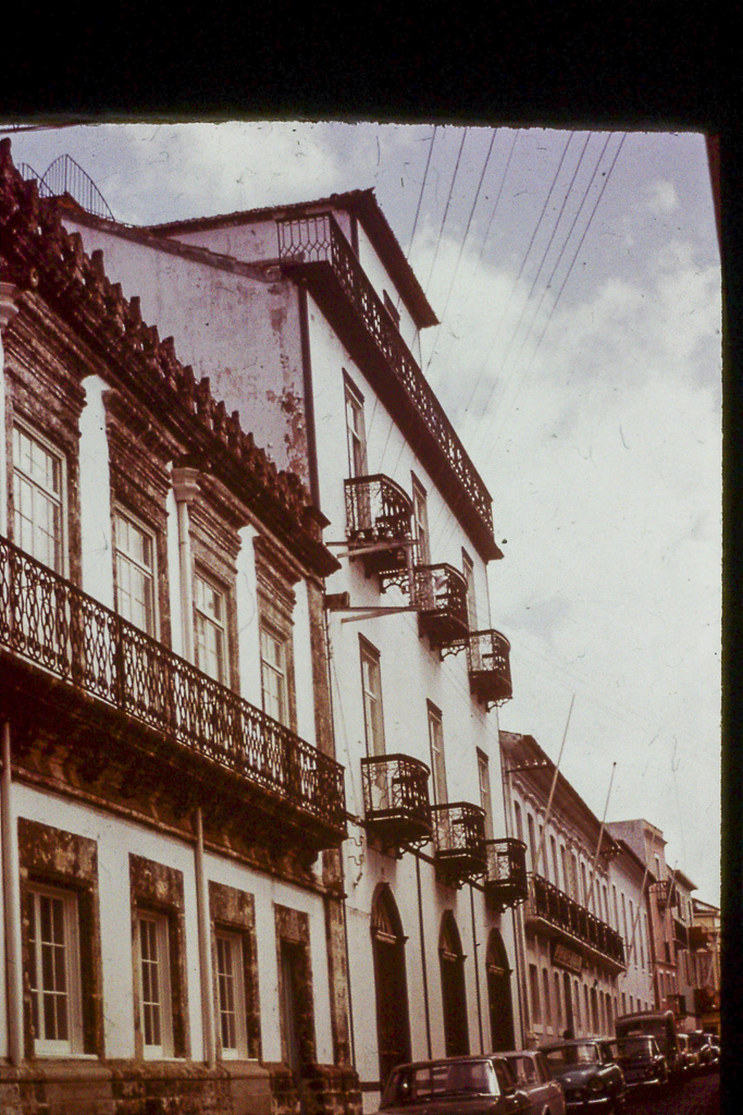 106. Ponta Delgada_rua Luís Soares de Sousa (São Miguel)