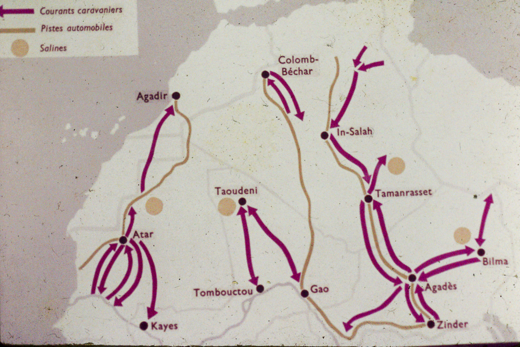 34 Itinéraires des nomades au Sahara