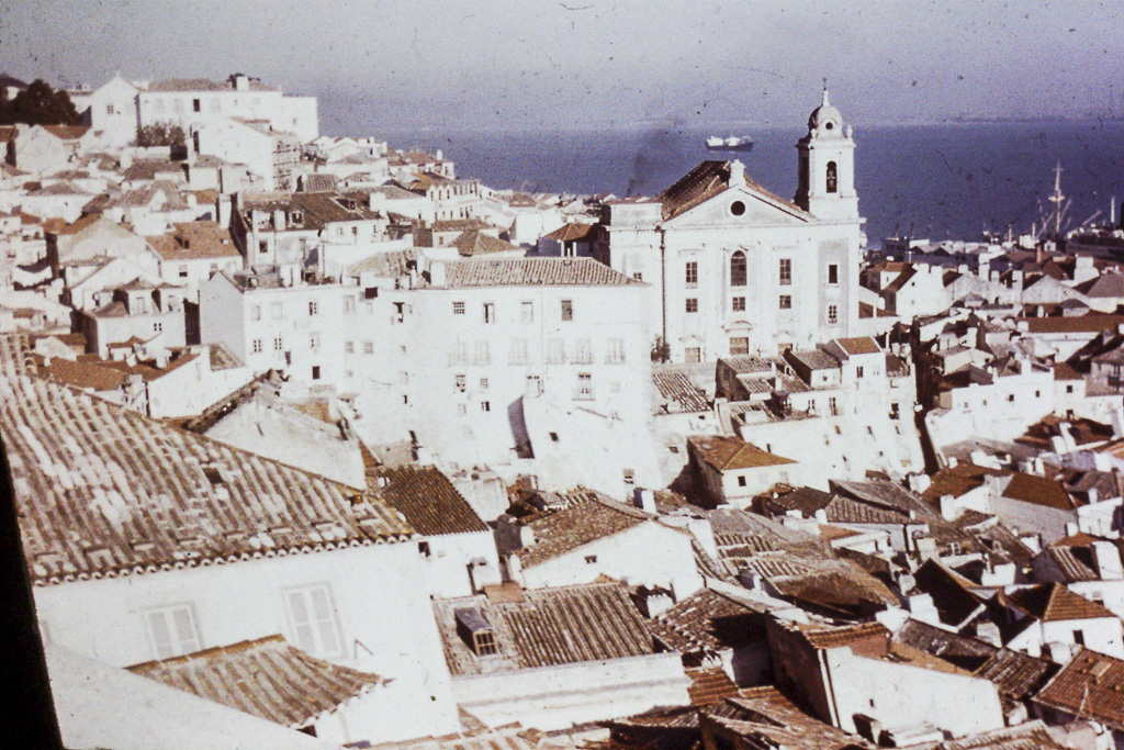 370. Lisboa Alfama