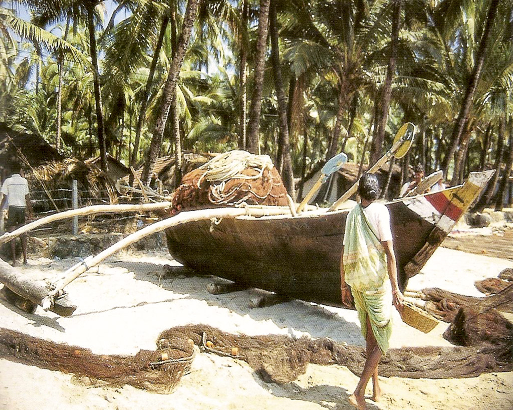 Canácona – barco perparado para a pesca, em Palolém