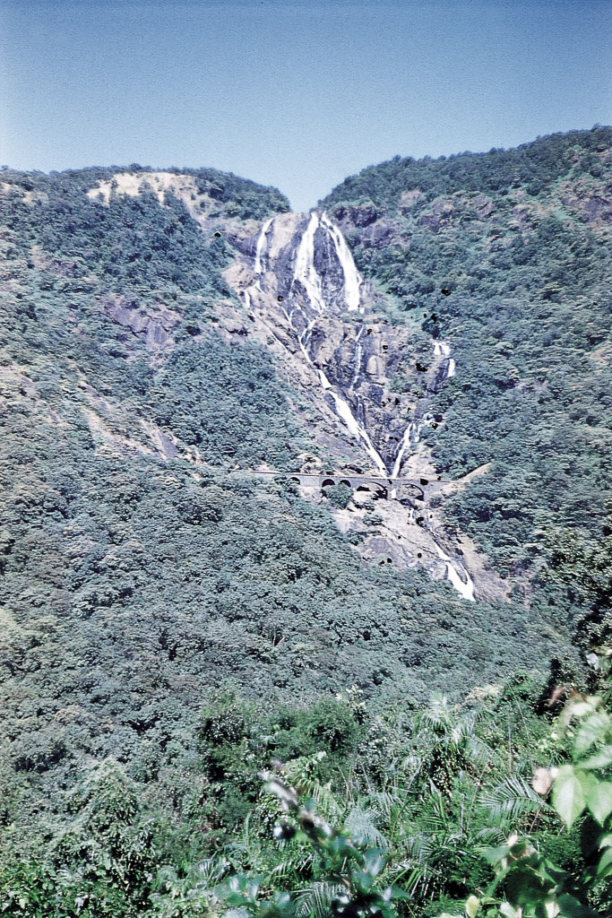 Cascata de Dug-Sagor escarpa dos Gates - Goa (1958)