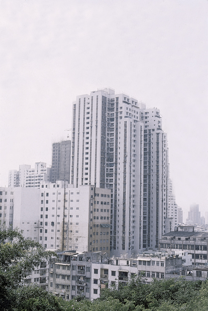 Construções com mais de 30 andares na freguesia de Nª. Sª. de Fátima, extenção da antiga Ilha Verde (1989)