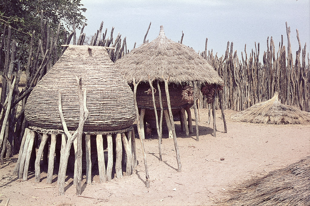 Cuamato – celeiros de Mutchilengues (1968)