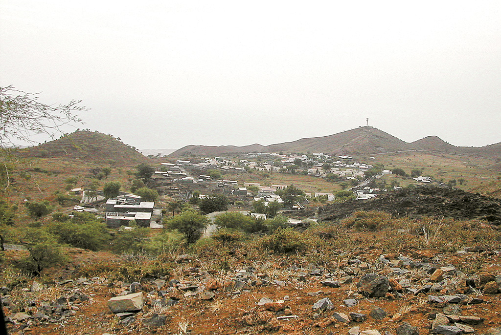 Fogo – uma povoação e terrenos de cultura (2003)