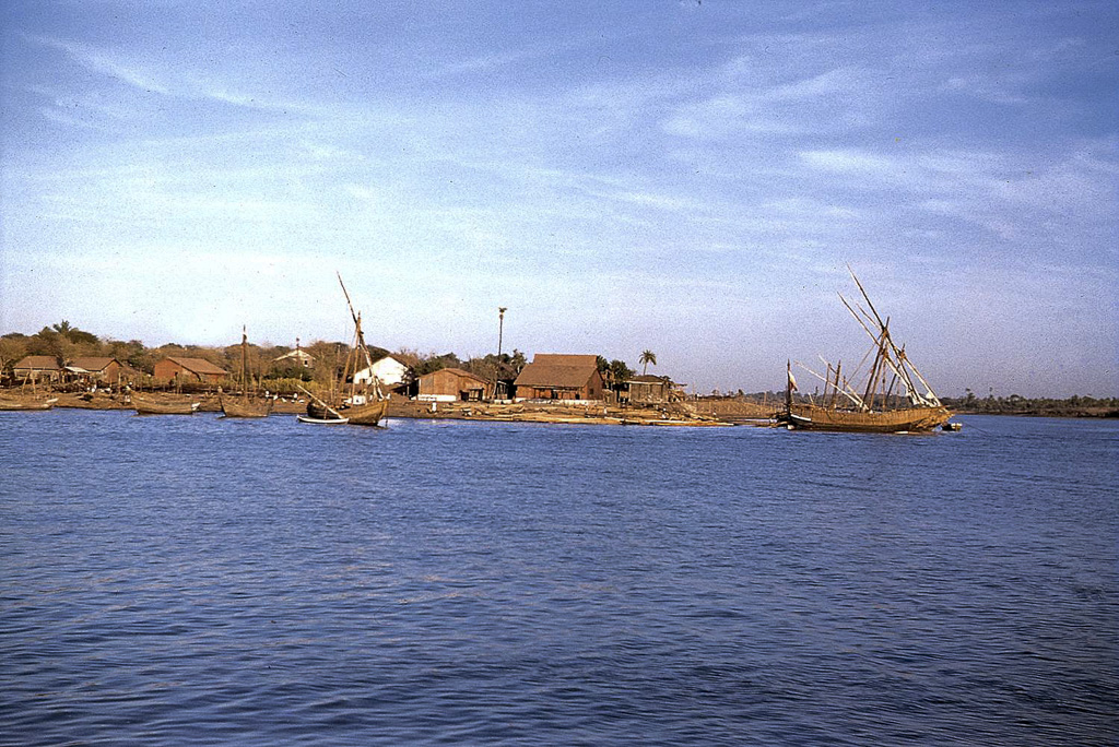 Gogolá, aldeia de pescadores (1956)