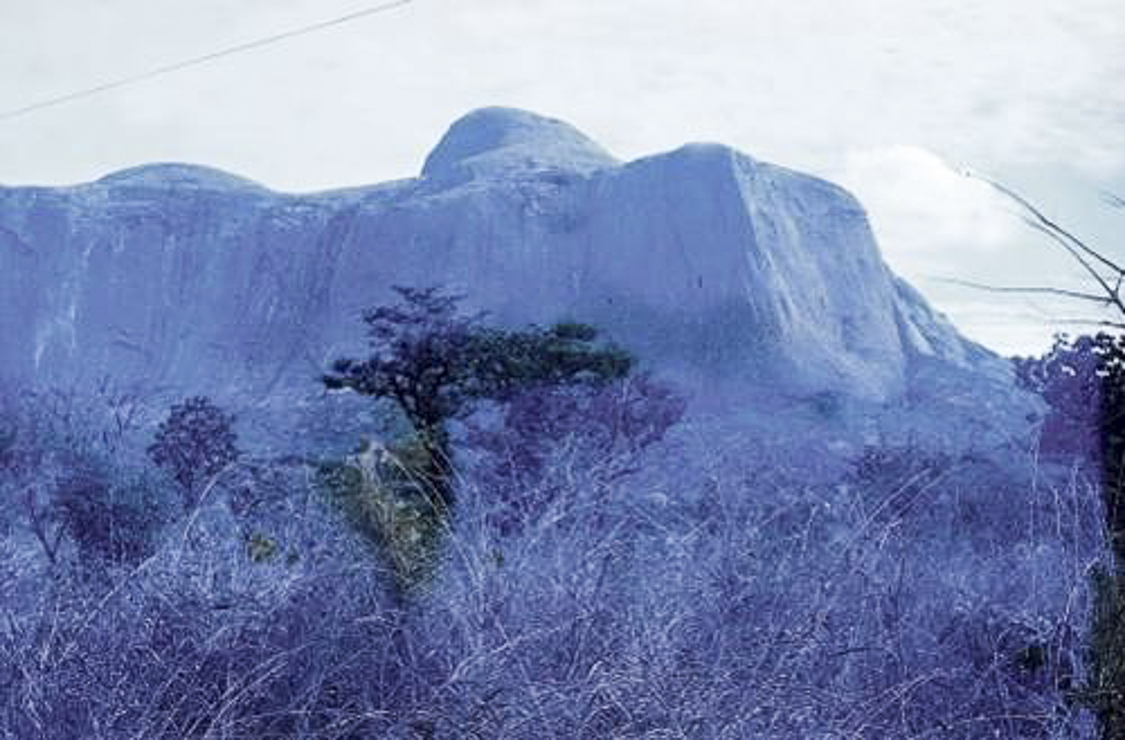 Inselberg na área de Nampula (1963)