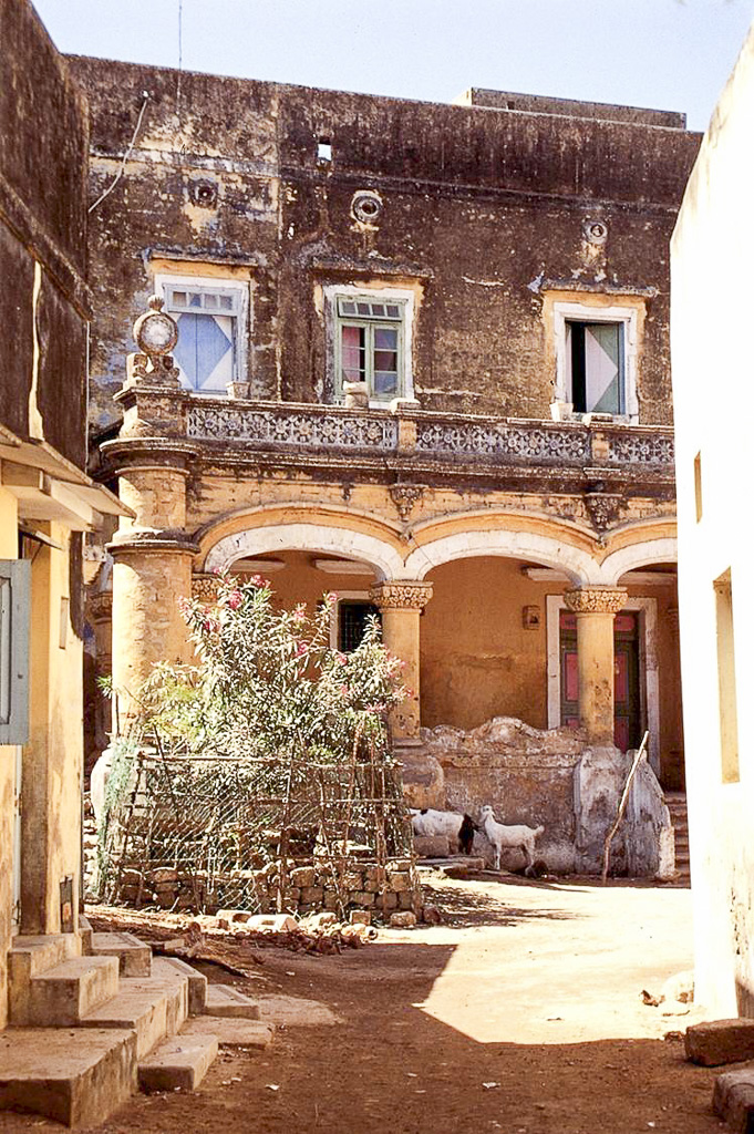 Interior de um convento (1996)