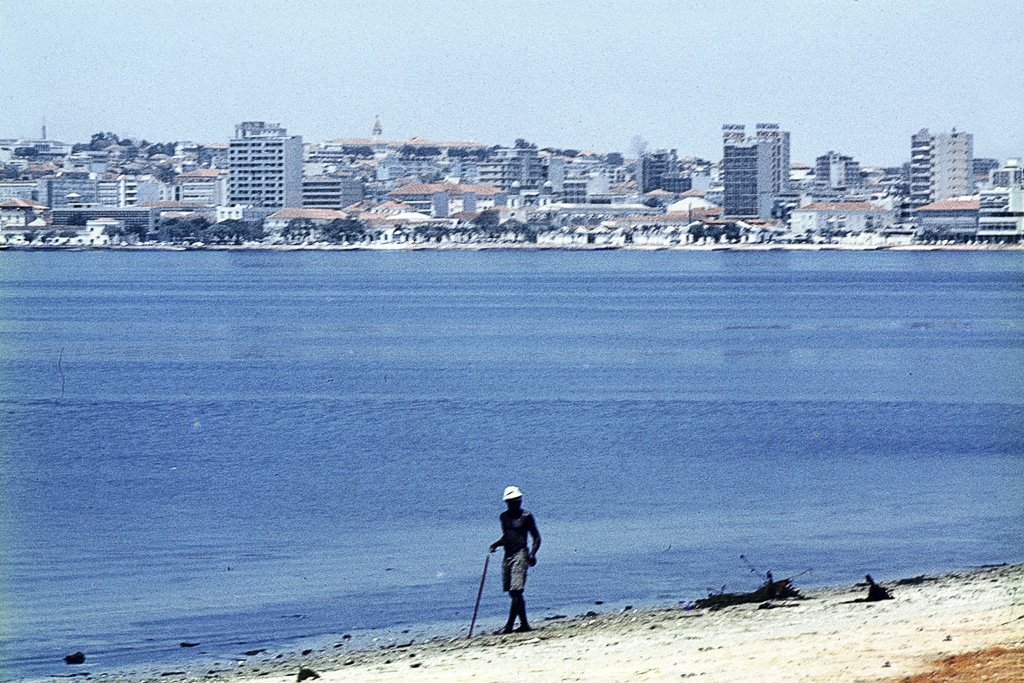 Luanda – a cidade vista da Ilha (1966)