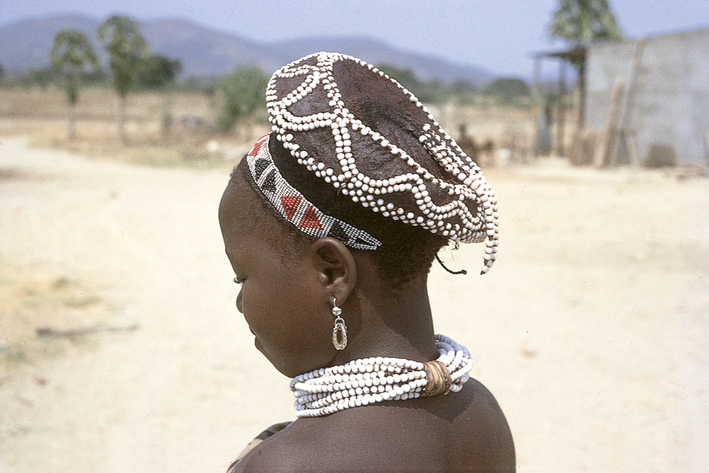 Penteado de rapariga casadoira (1968)