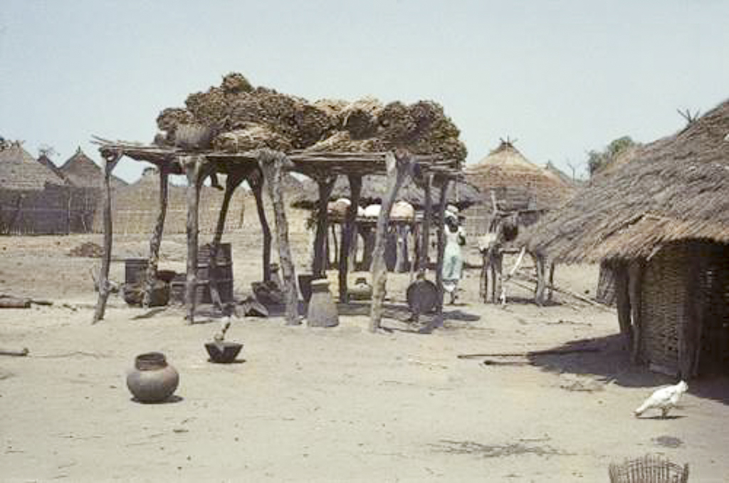 Plataformas altas, para guarda de cereais (1962)