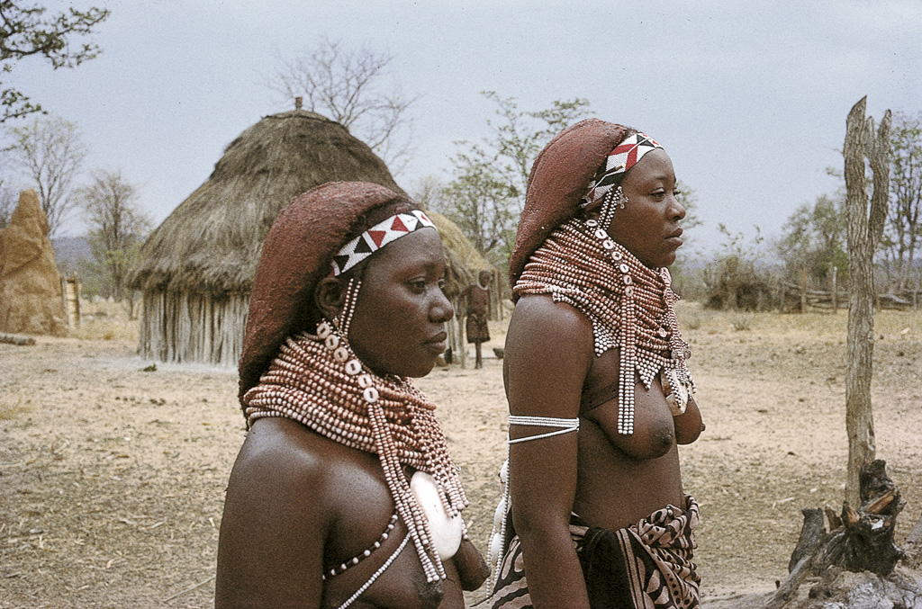 Raparigas Mucubais (1967)