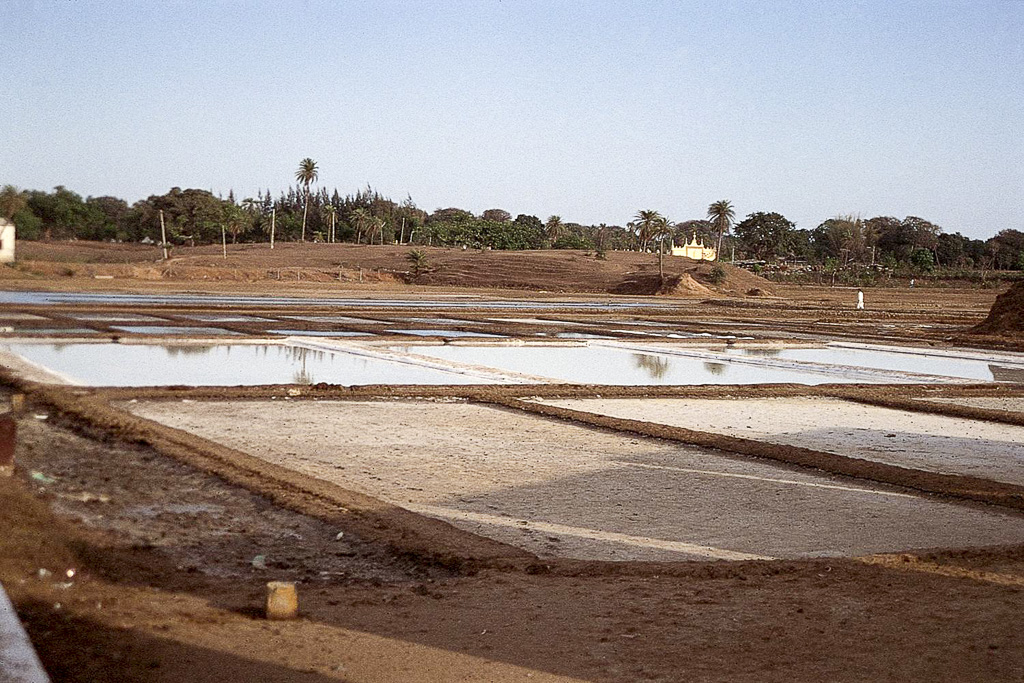 Salinas perto da aldeia de Varacunda (1995)