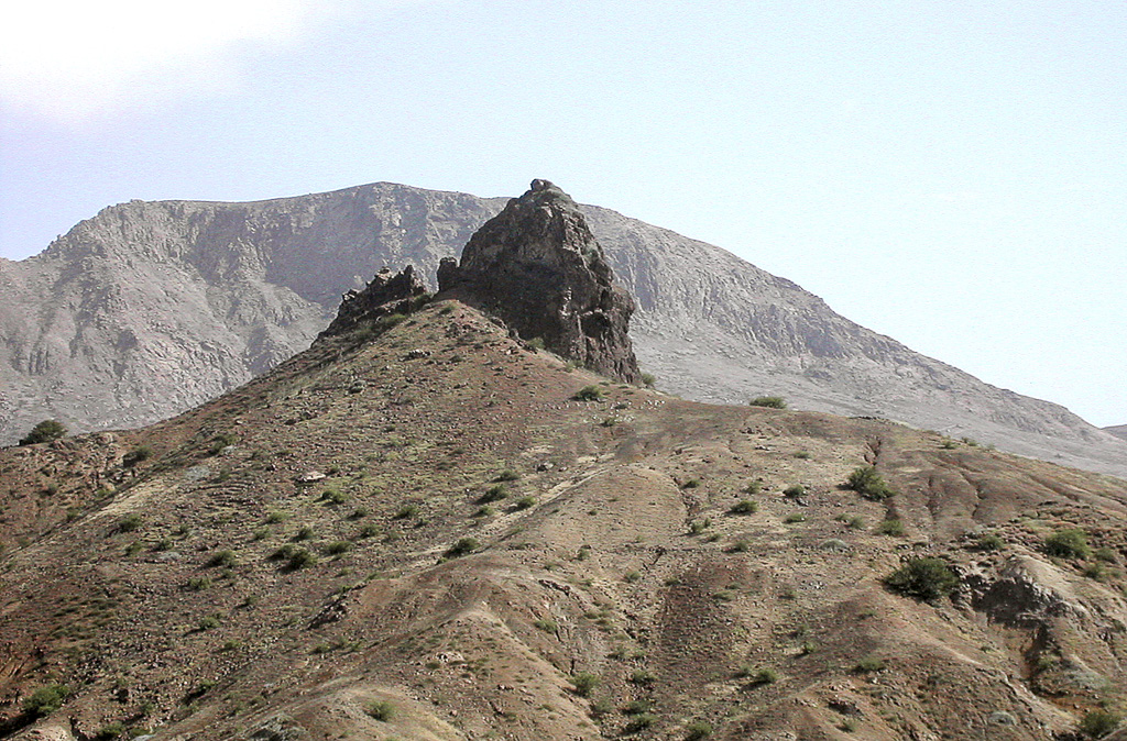 São Nicolau – neck vulcânico (2003)