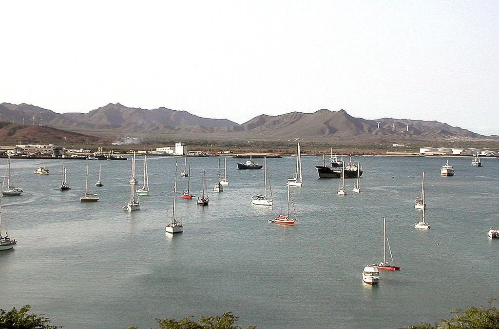 São Vicente – embarcações de turismo na baía (2003)