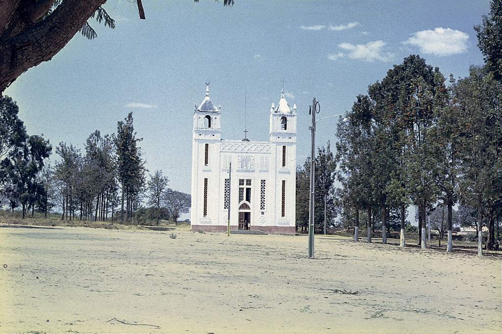Uma Igreja perto do Lubango (1966)
