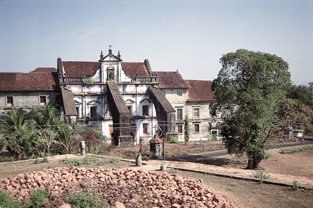 Velha Goa – Igreja de Santa Mónica (1956)